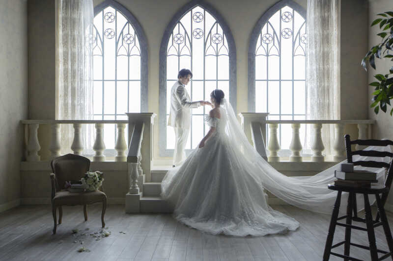 チャペルでエスコート