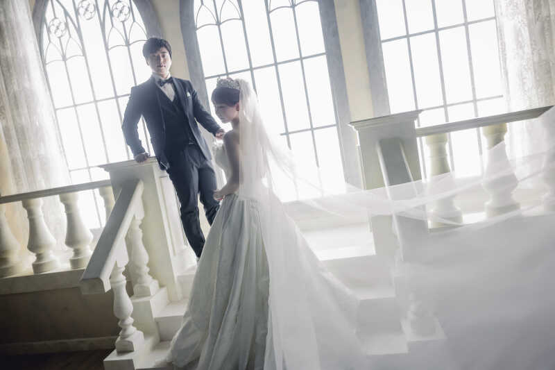 【チャペル】エスコート×ブーケふわりショット