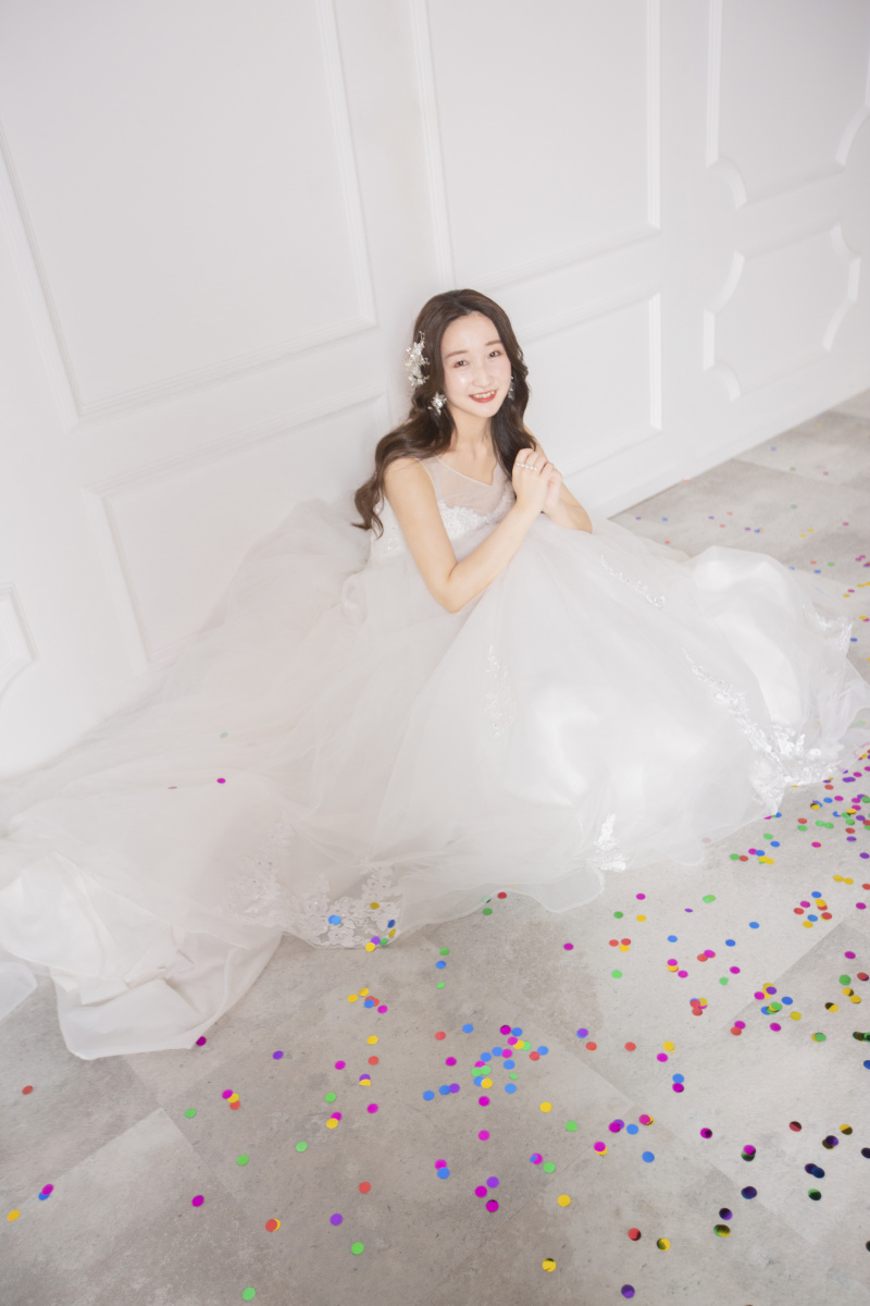 ふわふわドレス&コンフェッティ