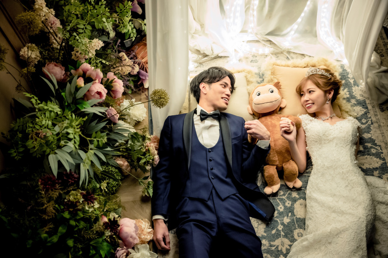 寝転びショットでふたりの未来のbabyも!?