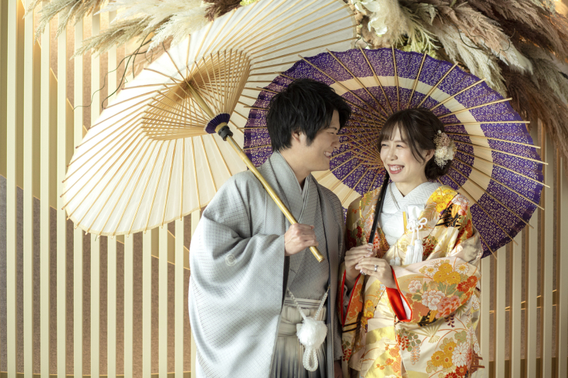 艶やかな色打掛×番傘 華々しいスタート