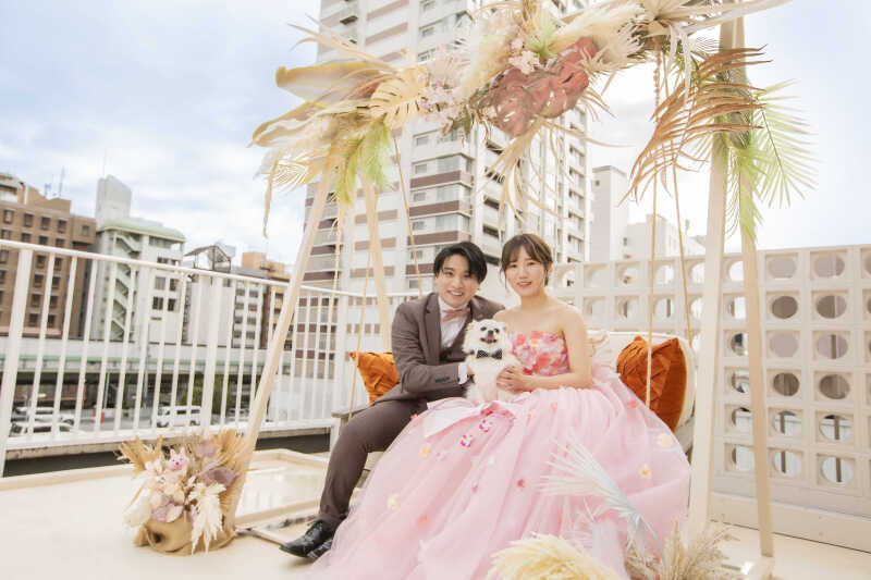 愛犬も一緒に!和装もこだわりドレスも、テラスで開放的フォトも全部叶えました♪