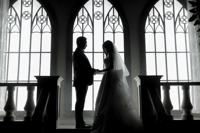 シルエットに込めた永遠の誓い