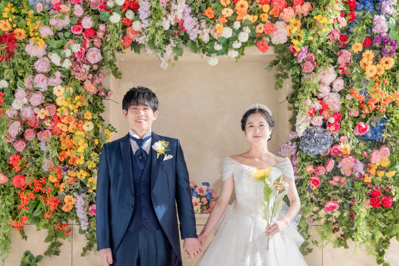 色とりどりの花々に囲まれた幸福なひととき