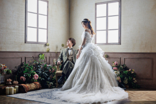 スタジオだから叶えられる！光に包まれたウェディングフォト！！