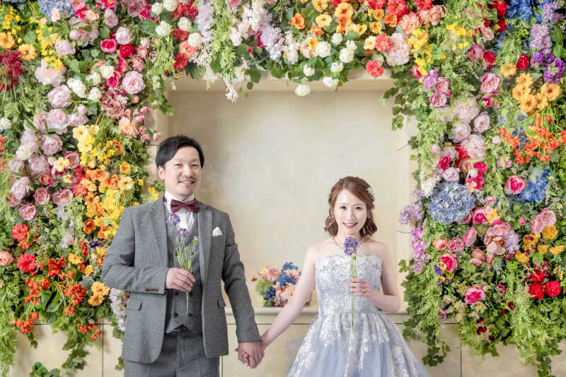 花々の彩りと愛が調和♡ロマンティックな一瞬に…