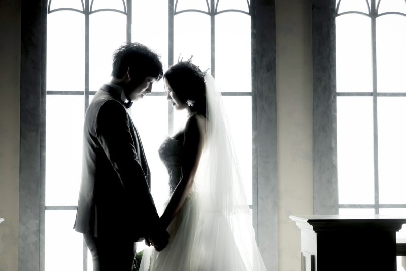 【チャペル】おでこ寄せ合いショット