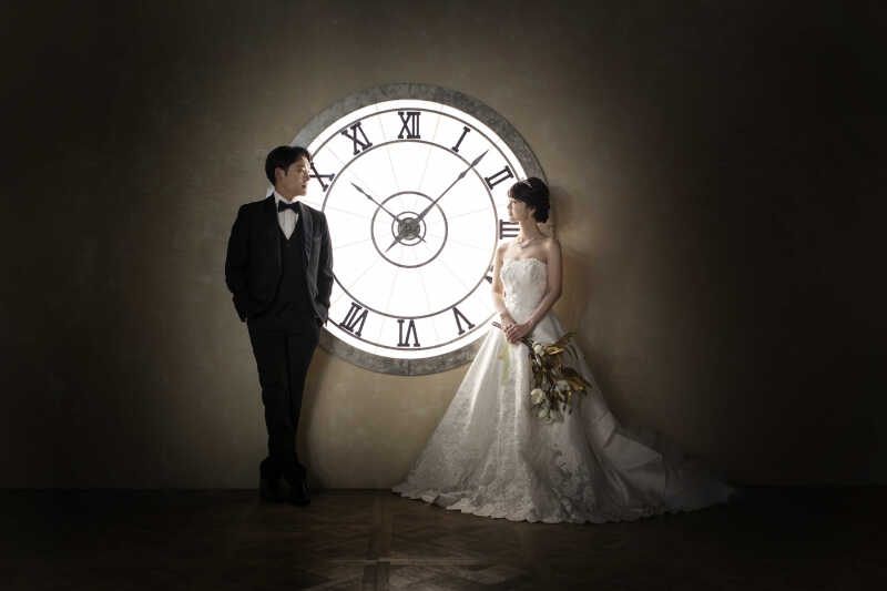 【クロック】見つめ合いショット