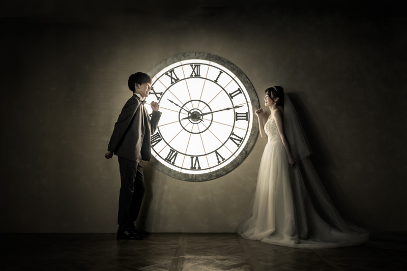 時を刻むドラマティックなクロックシーン♪