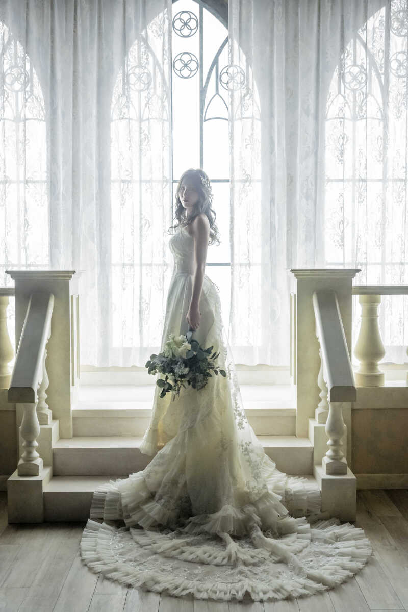 【チャペル・カーテンクローズ】ご新婦ソロショット