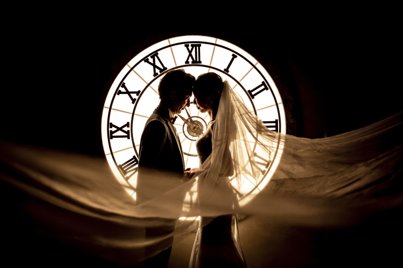 ベールに包まれて