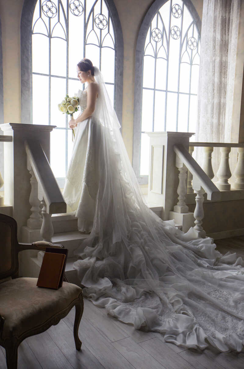 【チャペル】ご新婦様ソロショット