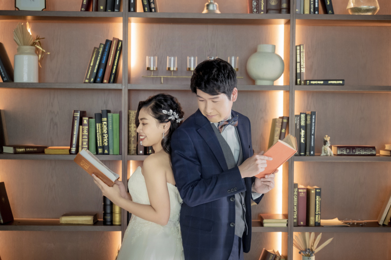 【ブックシェルフ】背中合わせショット