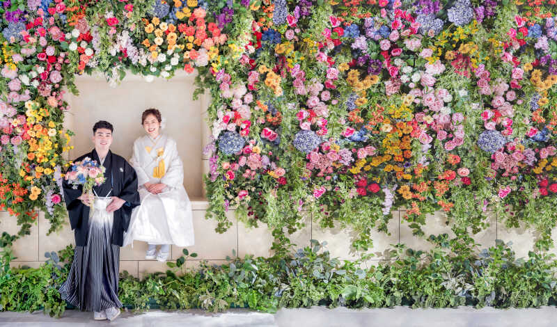 カラフルなフラワーに囲まれて…