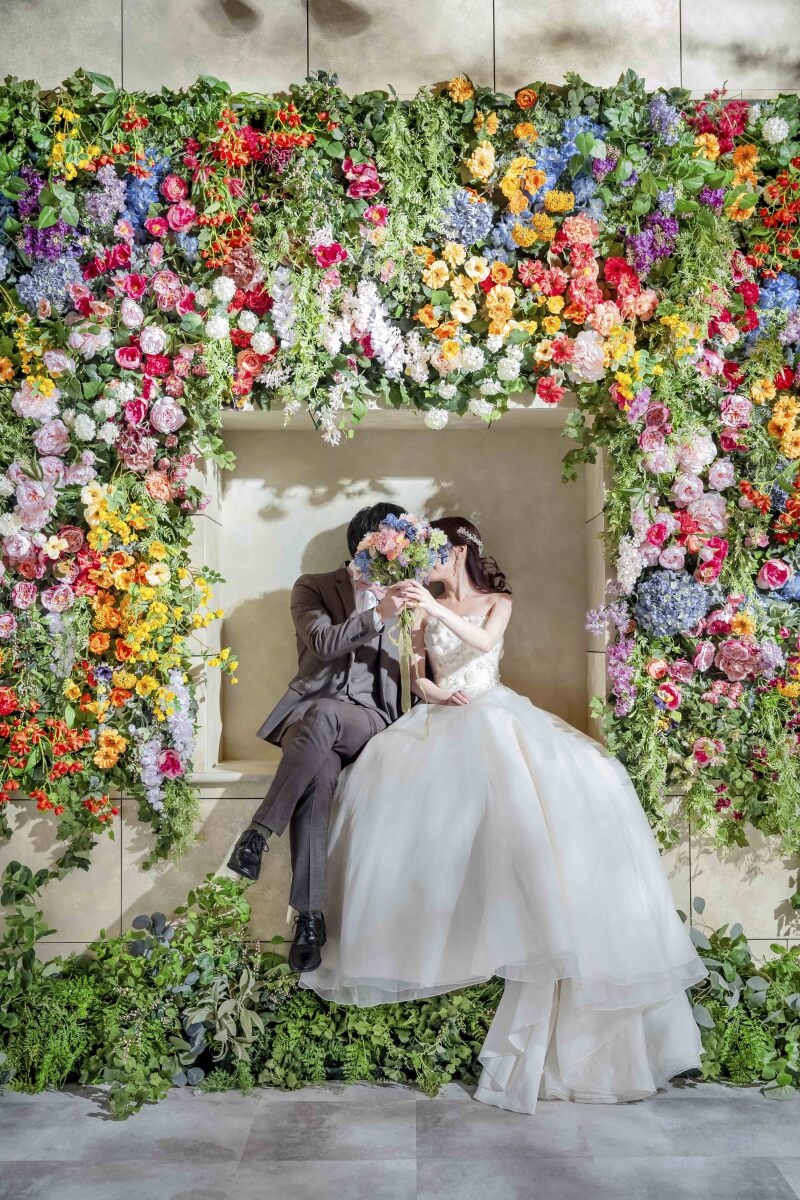 ブーケでお顔を隠して♪