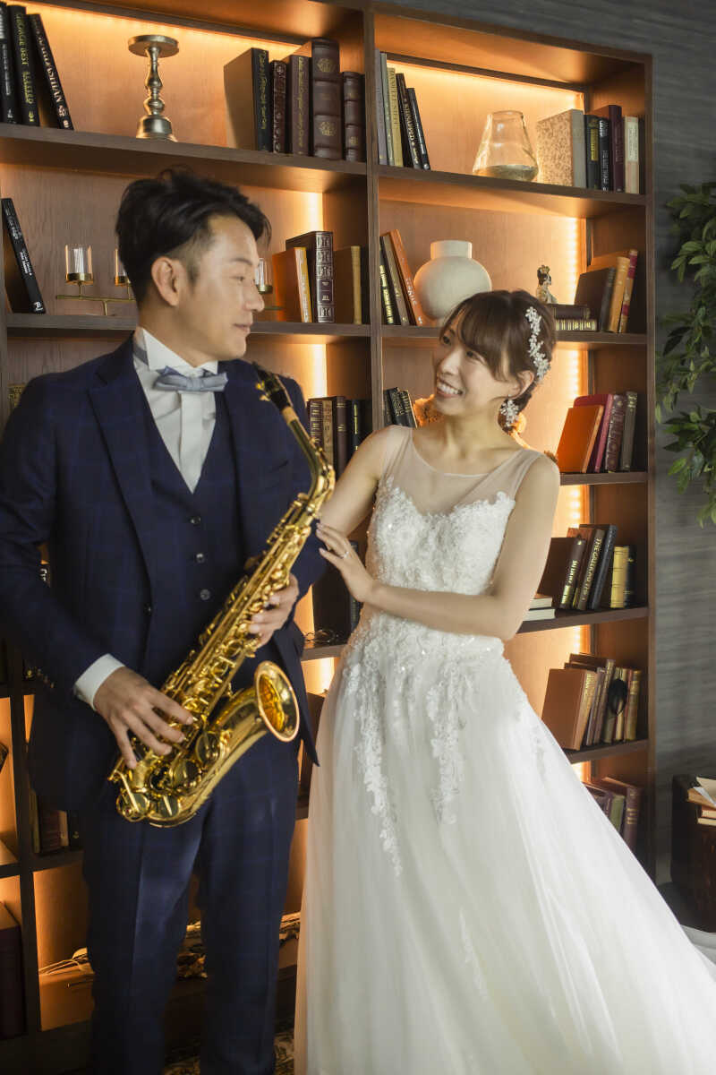 素敵な趣味のサックスをお持ち込みでのショット!