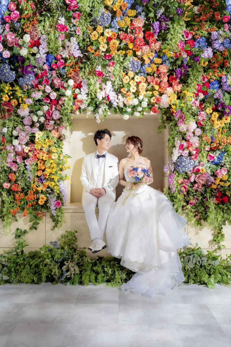 花の壁で向かい合って