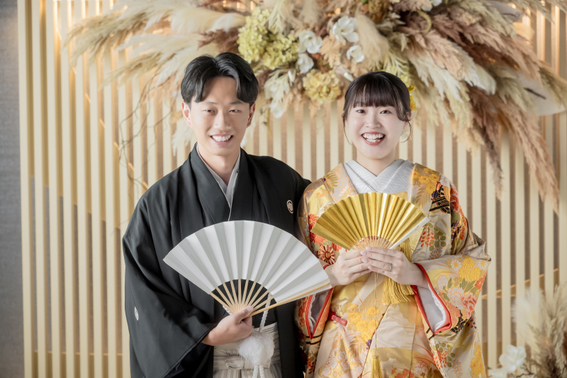 和装からドレスへ。変わらないのは、ふたりの笑顔