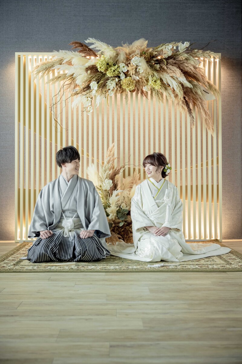 正座で向かいあい見つめた笑顔は逃せません^^