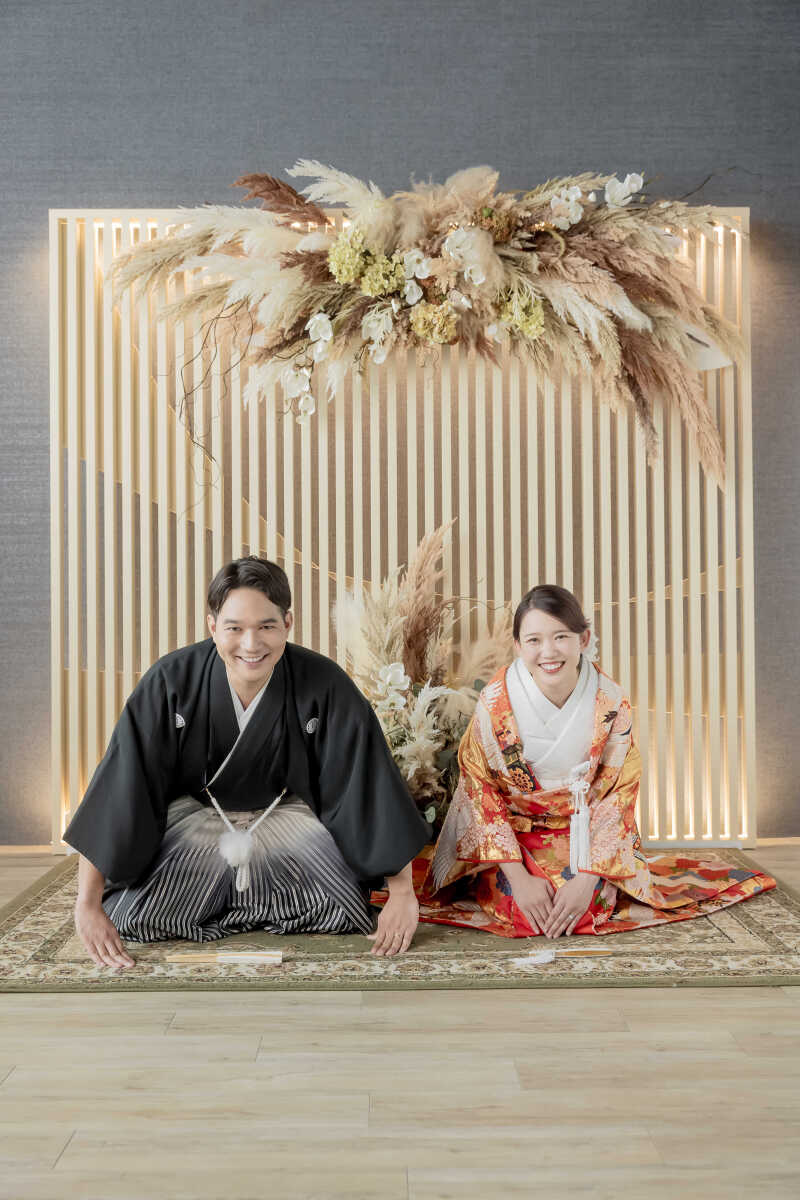 伝統美を映す、和装の定番ポーズ♪