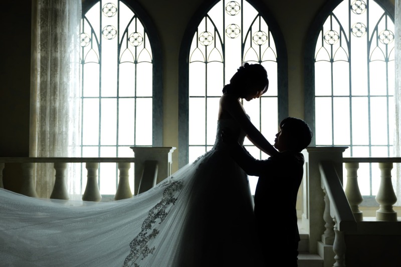 シルエットに映る、愛のかたち