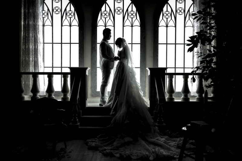 シルエット調に