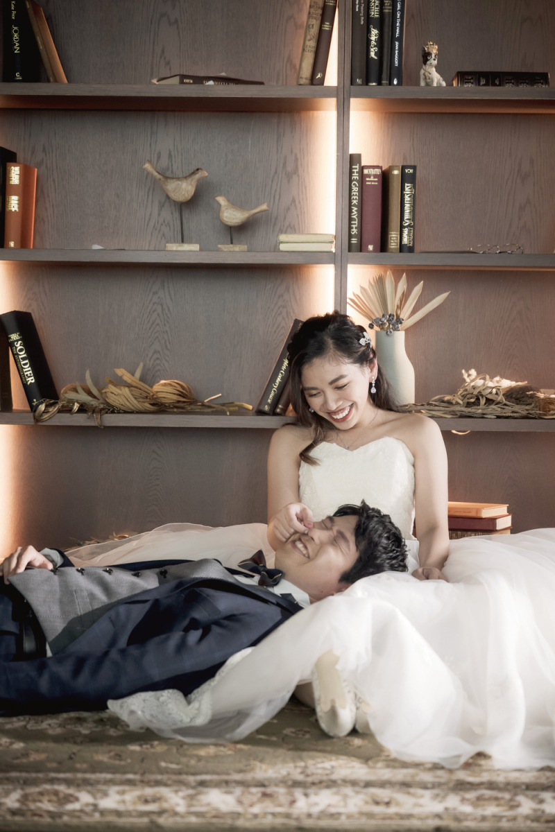 【ブックシェルフ】ひざまくらショット