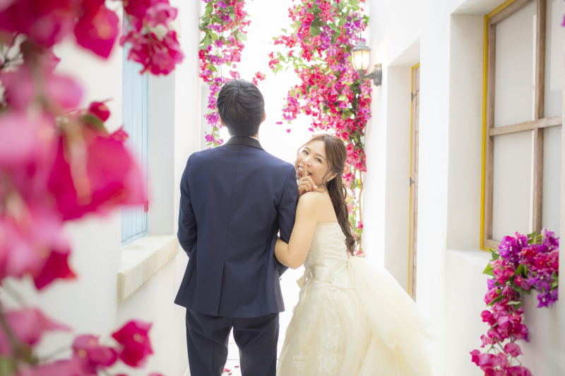 花々に囲まれて 振り返りショット