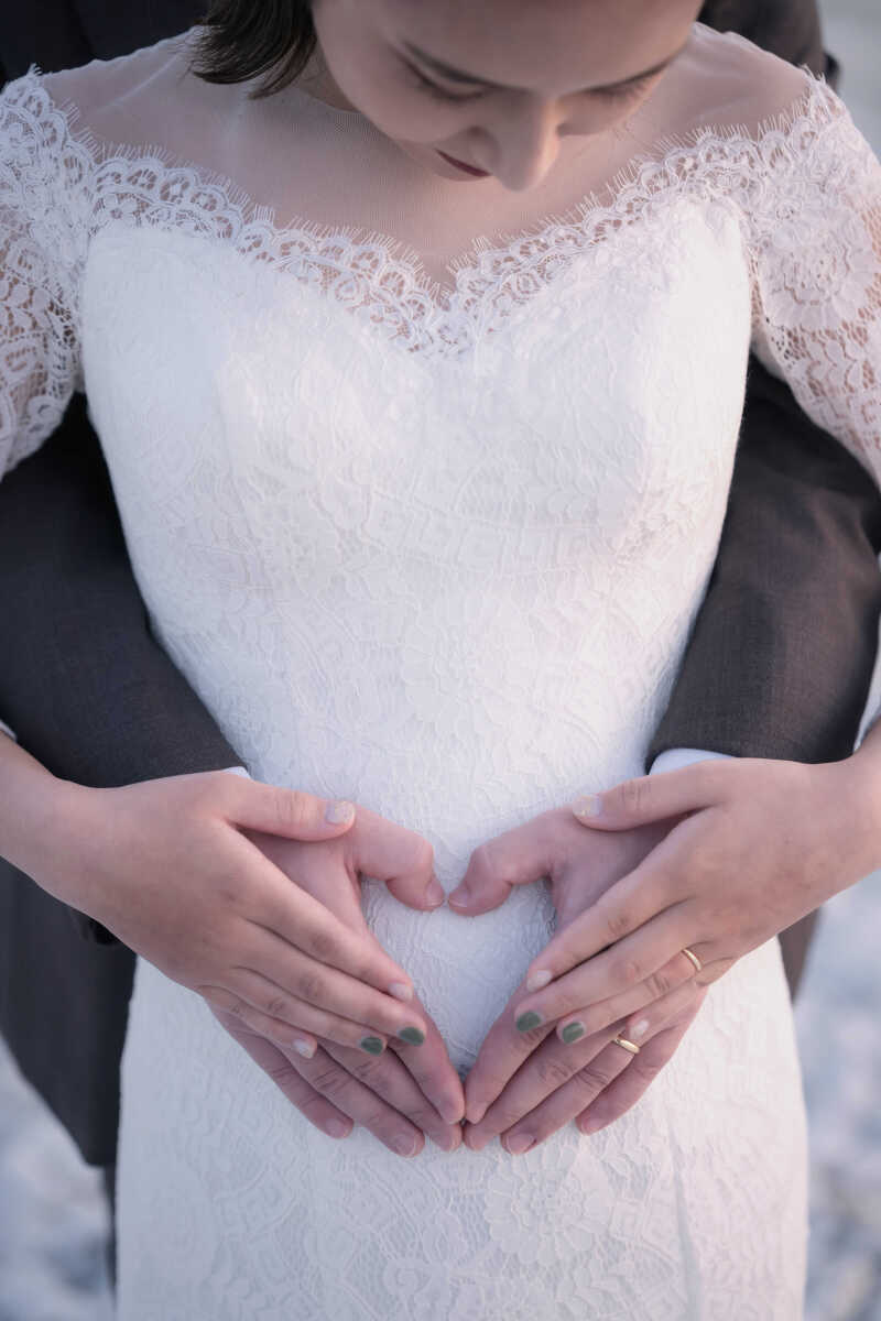 ♡ハート♡に包まれるお腹には…