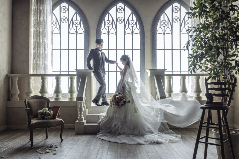 【チャペル】エスコート×ベールふわりショット