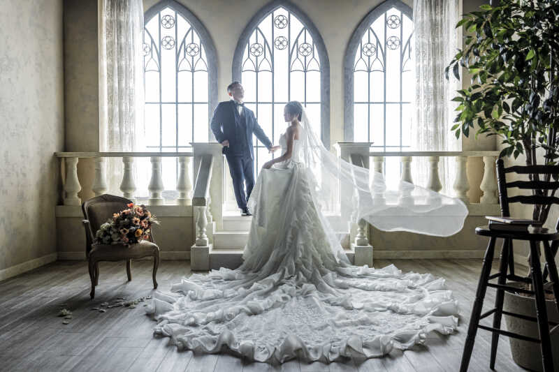 【チャペル】ご新婦様バックショット