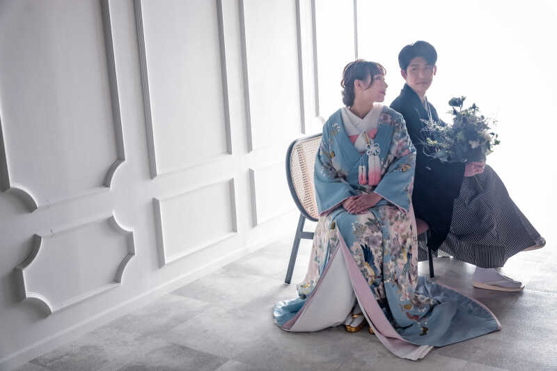 静かな瞬間に重なる視線