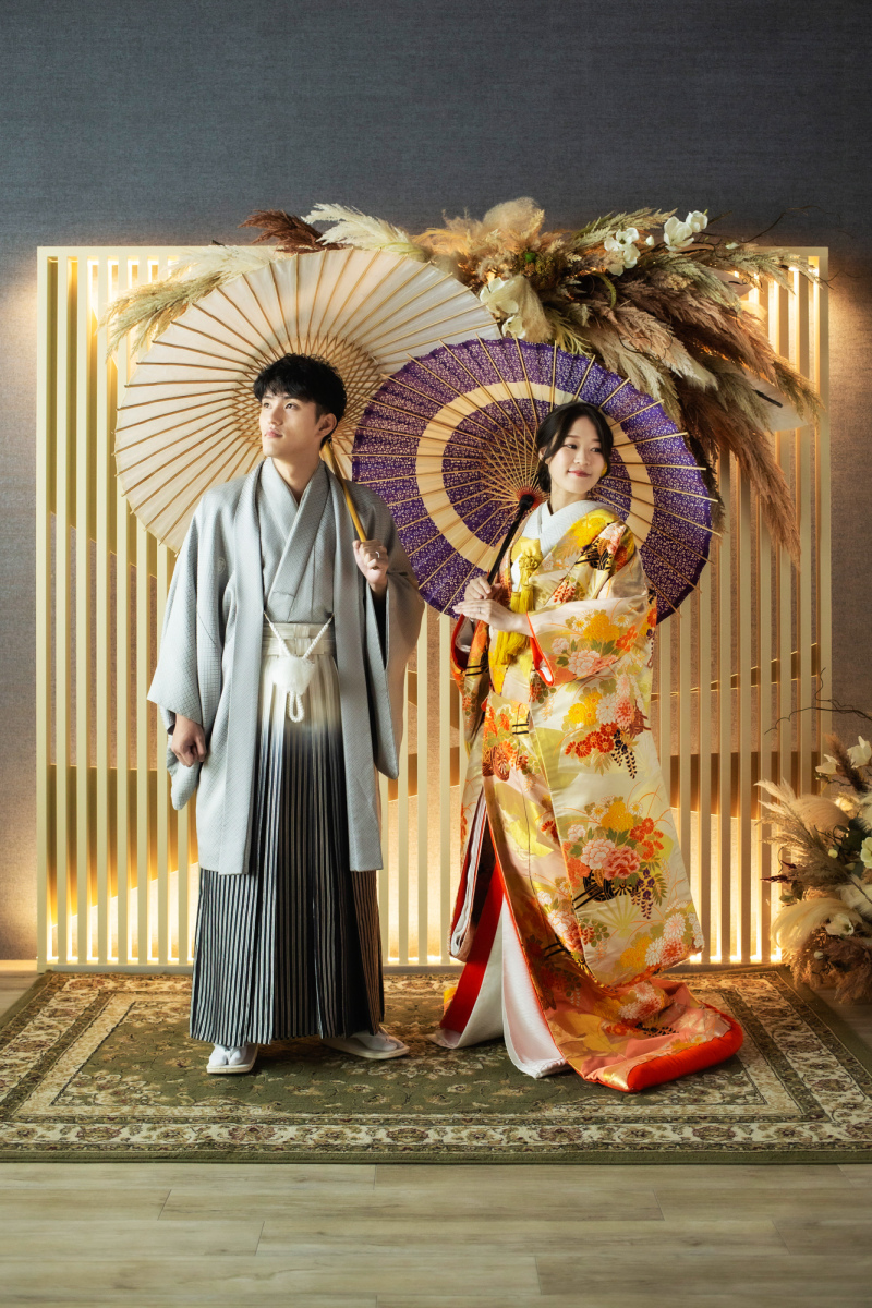 【和モダンルーバー】和傘×目線外しショット