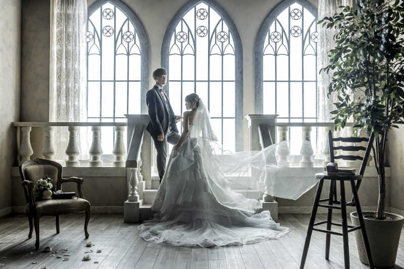 神聖な空間で交わす誓いのひととき