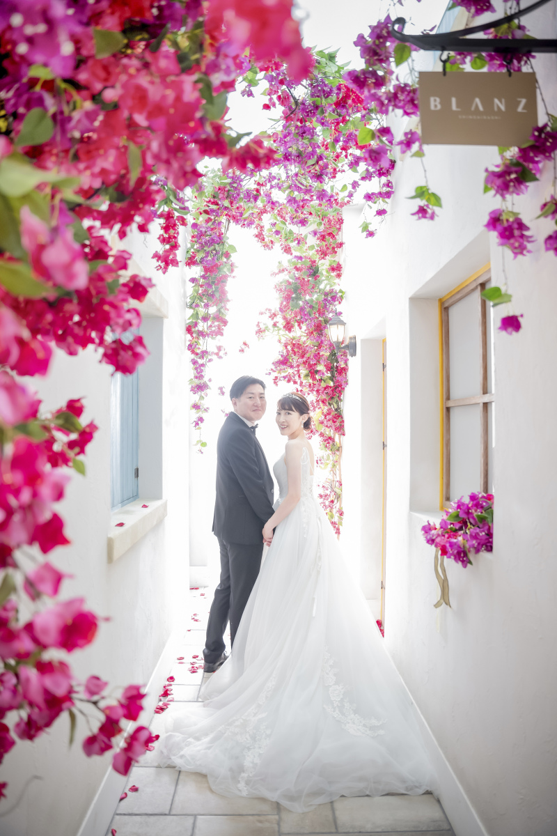 異国にいるかのような振り返りショット