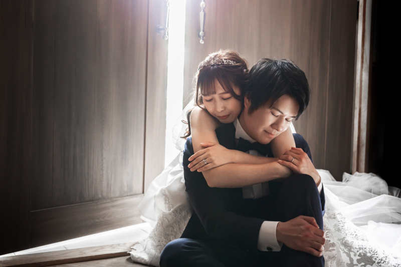 お衣装チェンジ ご新婦様バックハグショット