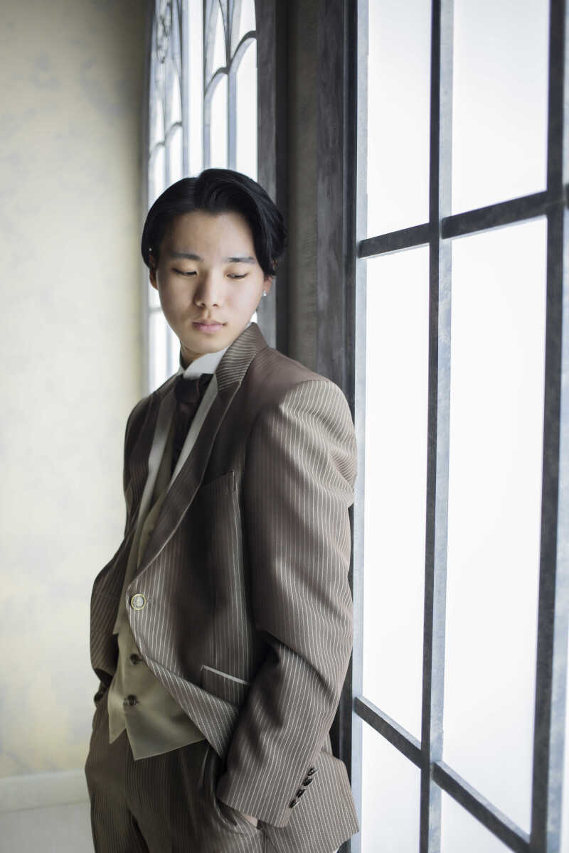 【新郎様ソロショット】未来を見つめるまなざし