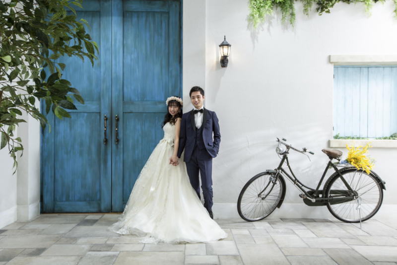 海外に新婚旅行に来た様なクールな一枚