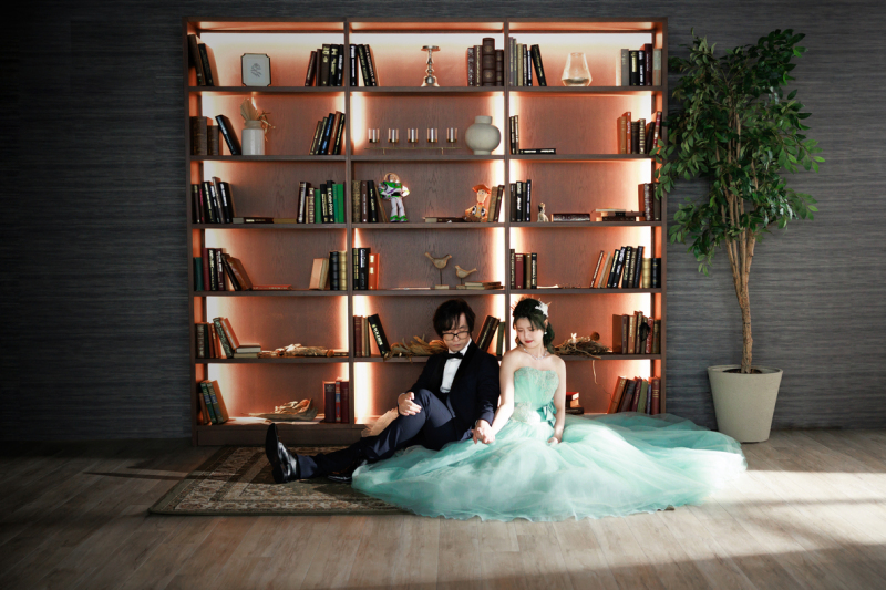 【ブックシェルフ】お座りショット