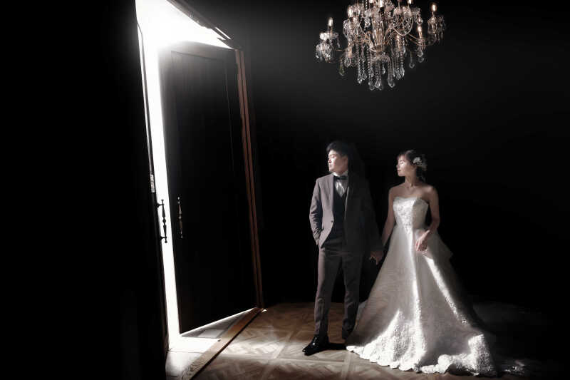 立ち姿が美しい✨シャンデリアドアからスタート♪