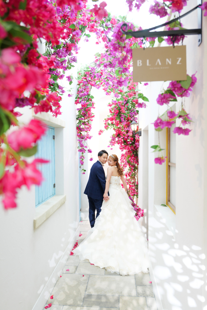 花に導かれる、ふたりのウェディングストーリー