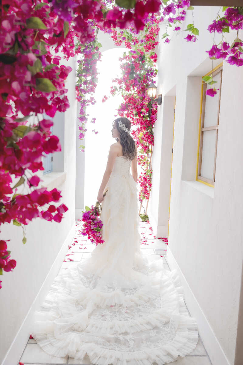 【ブーゲンビリアストリート】ご新婦様ソロショット