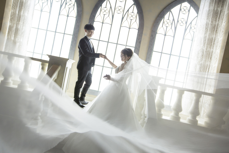 ドラマティックなエスコートショット