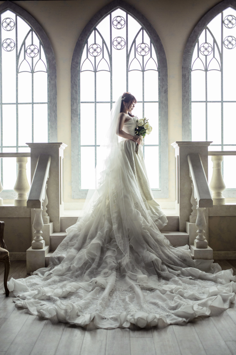 ブランズならでは大空間スタジオチャペルで、ご新婦さまの美しさを引き出します