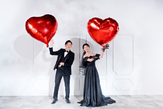 楽しさが、そのまま写真になる瞬間。無理に作らない笑顔だからこその、最高の一枚に仕上げます。