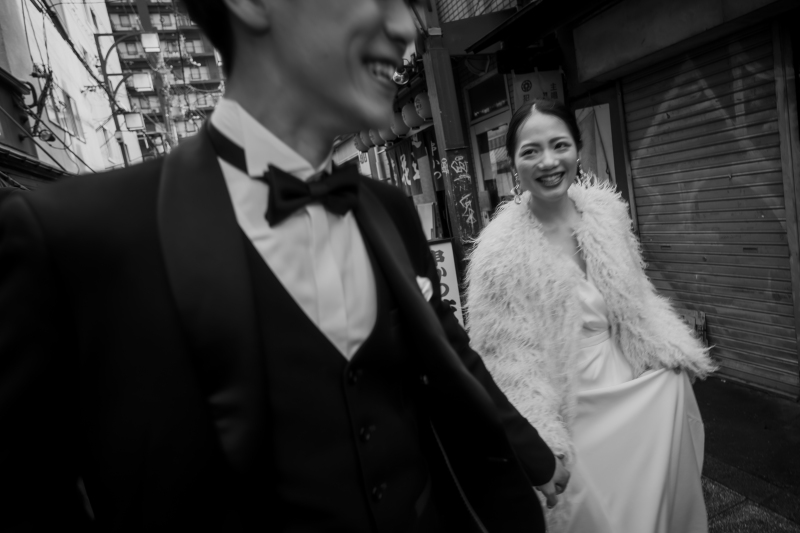 【おふたりの日常をスタイリッシュに残す】イマーシブ・ストリートフォト<ロケ撮影+ドレス1着|全100カット撮影>
