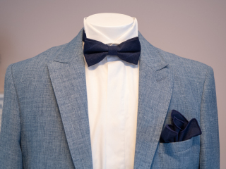 ペア：ボウタイ＆チーフ／ストライプ／ネイビー