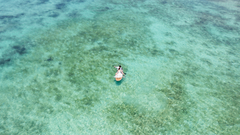 広~い海にふたりぼっち