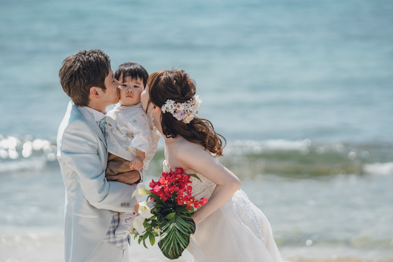 お二人からのチューは