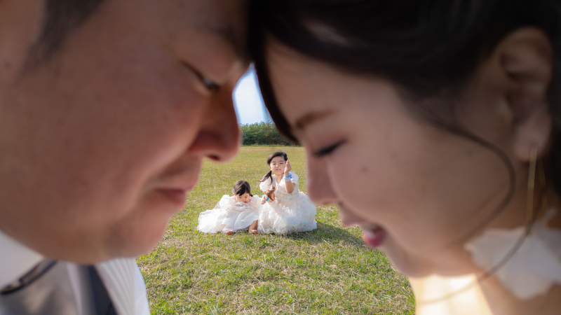 お嬢さんたちに見守られて